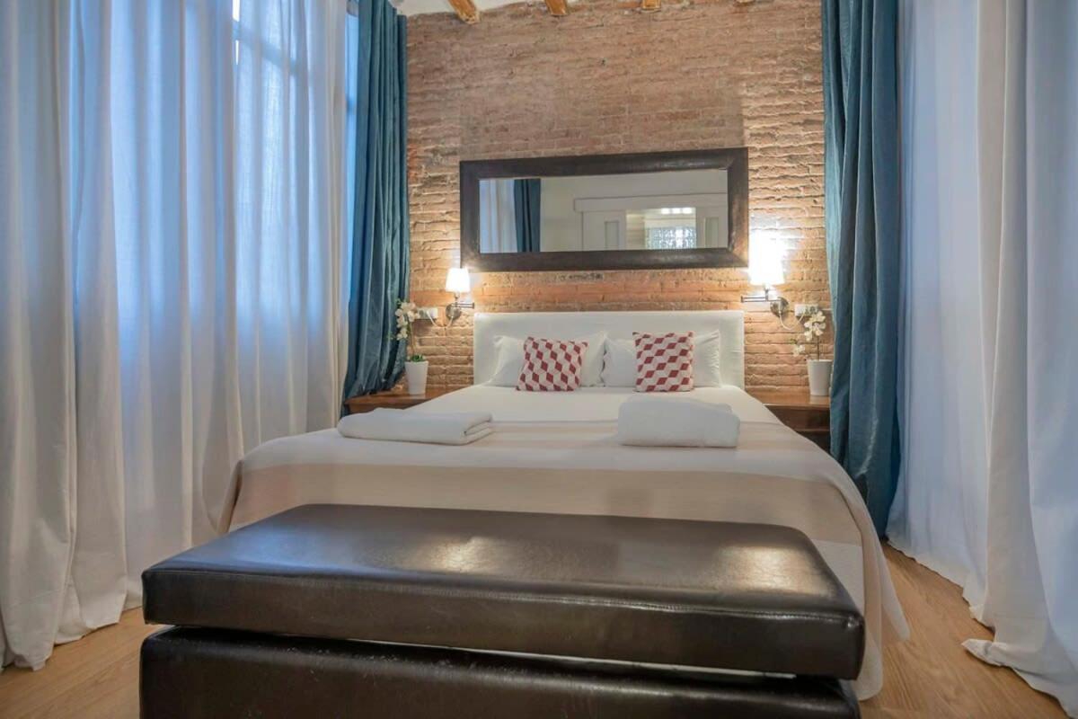 Exclusive 2 Bedroom Apartment In The City Center Barcelona Exterior foto